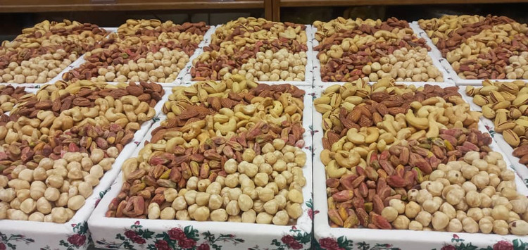 ظروف بسته بندی آجیل و خشکبار طرح گلسرخی مربع